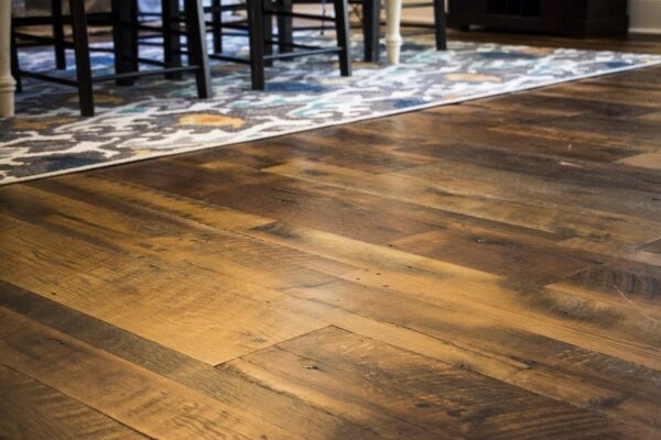 BARNWOOD OAK SKIP-PLANED - Solid Flooring