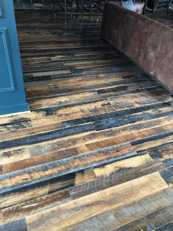 BARNWOOD OAK SKIP-PLANED - Solid Flooring