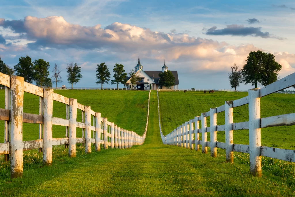 Scenic byways in the horse capital of the world, KY