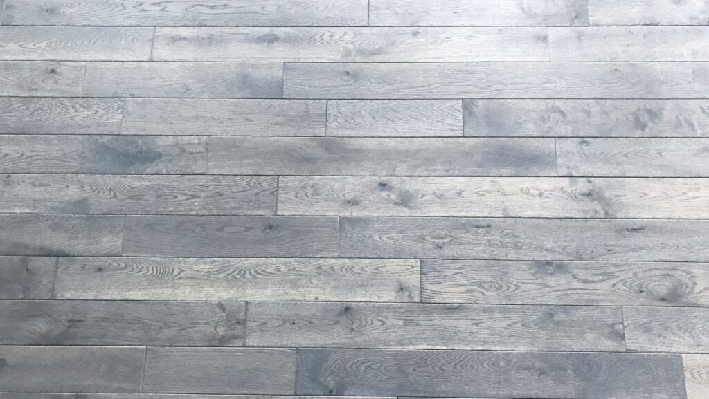 gray wood flooring