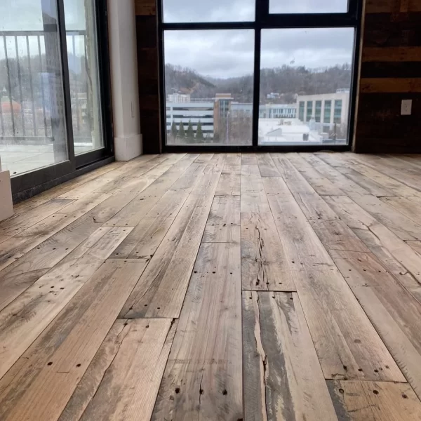 INDUSTRIAL OAK SOLID FLOORING