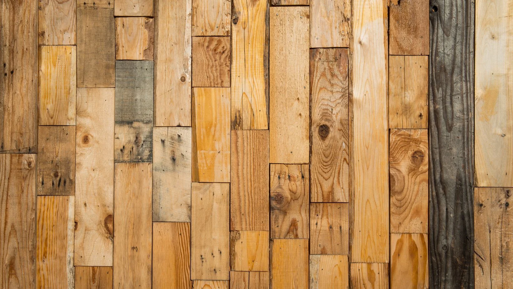 reclaimed wood flooring