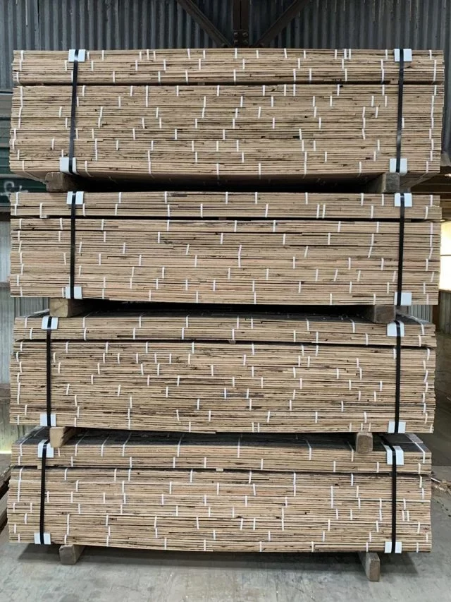 Wholesale recycled boards attached with polyster chord strapping